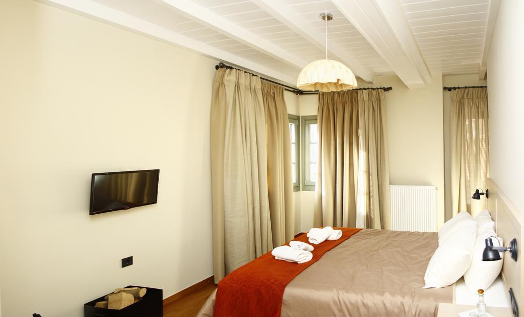 Appartamento Kazas Luxury Dimitsana Esterno foto